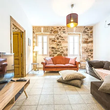 Stone House Under Acropolis * Atina